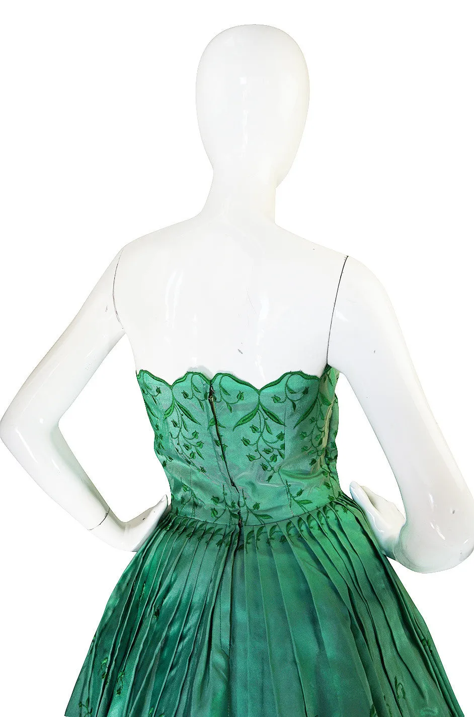 1950s Gorgeous Green Strapless Full Skirt Dress