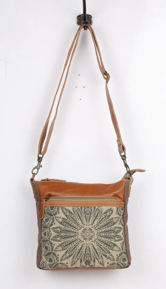 Dizzy Circle Small & Crossbody Bag