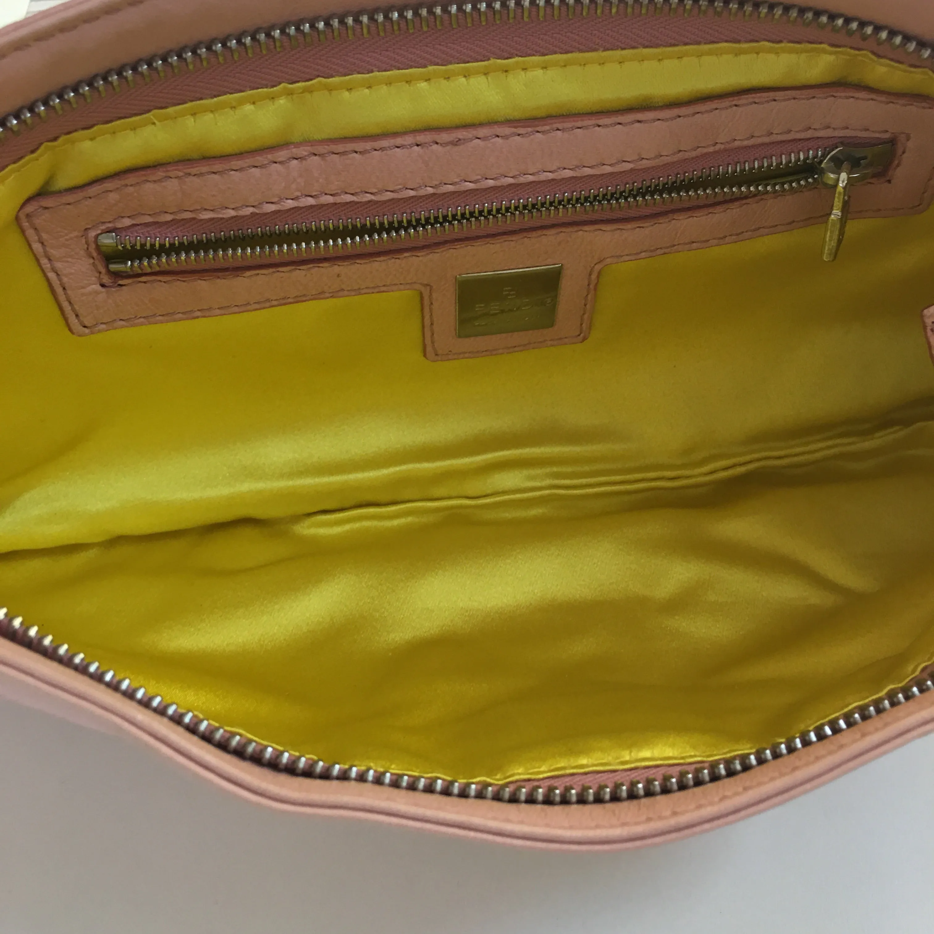 FENDI Crossbody Bag in Pink Leather