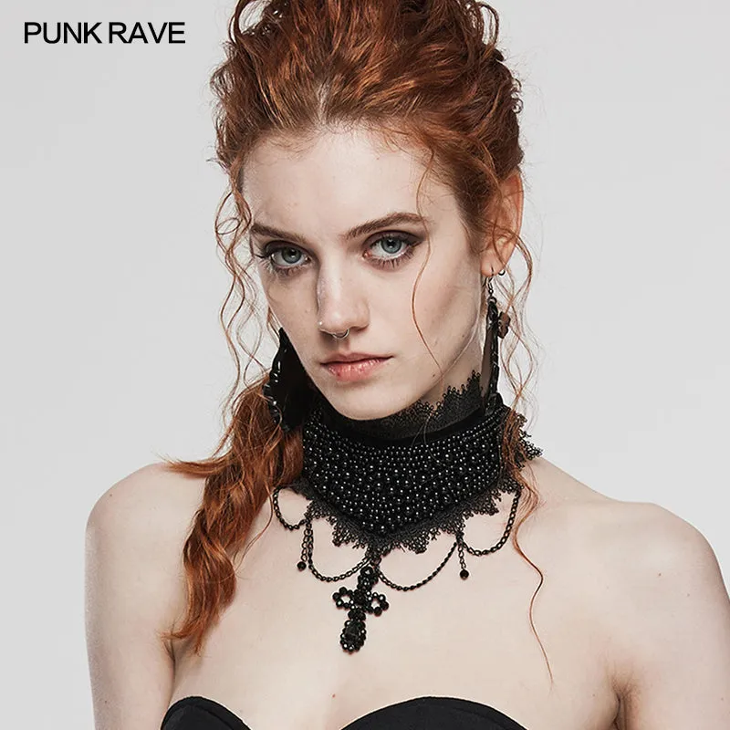 Gorgeous gothic choker