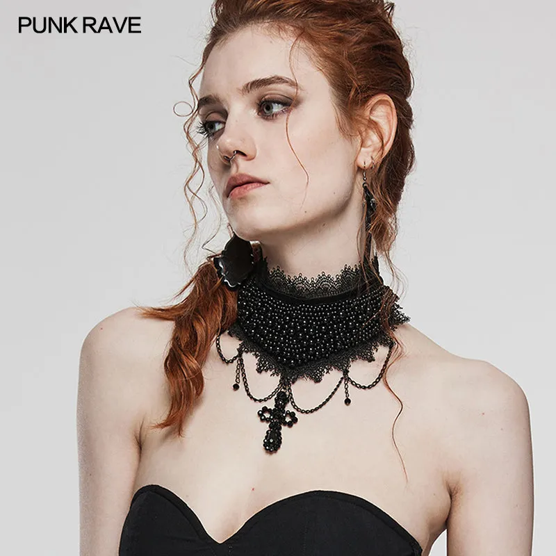 Gorgeous gothic choker