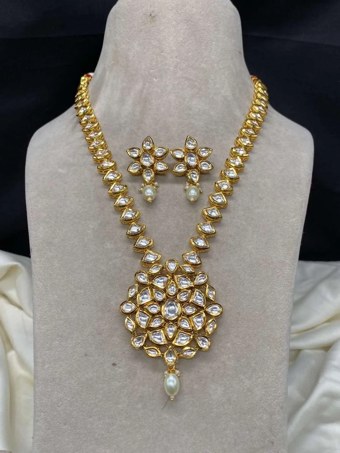 Gorgeous Kundan Designer Necklace Set