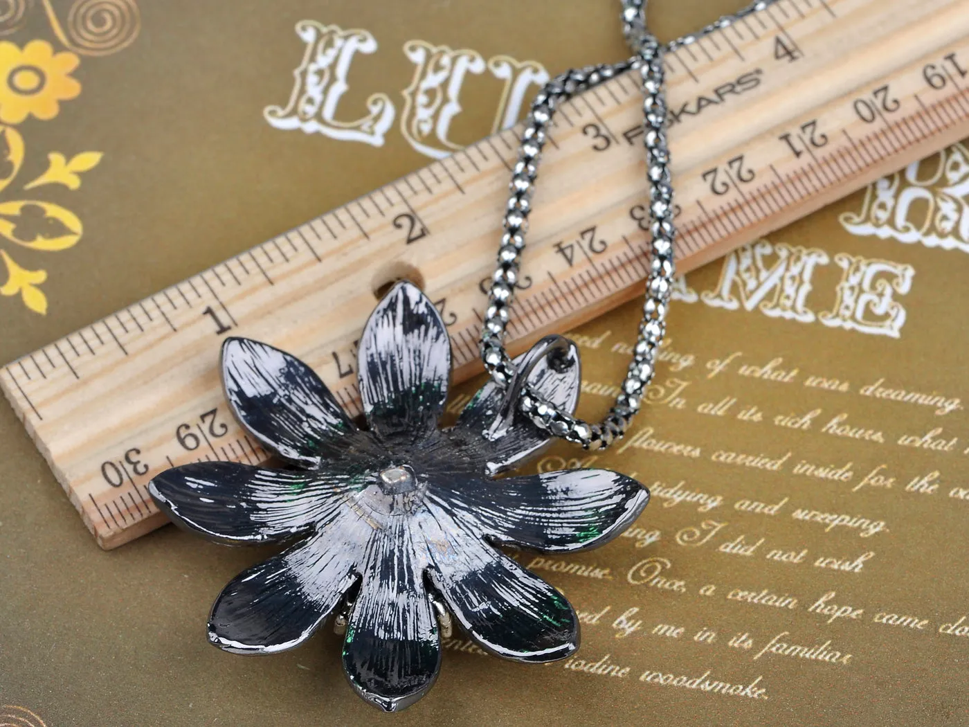 Gorgeous Open Sunflower Pendant Necklace