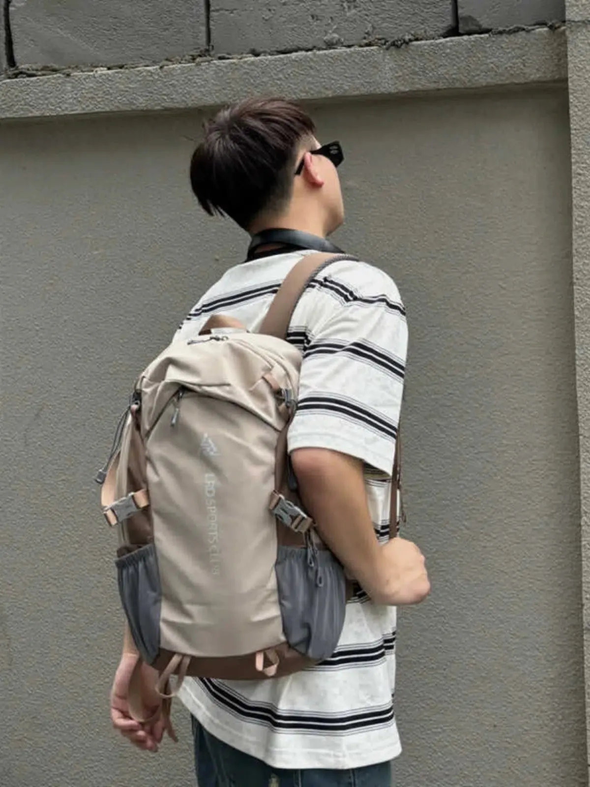 Multiple Pockets Durable Urban Backpack