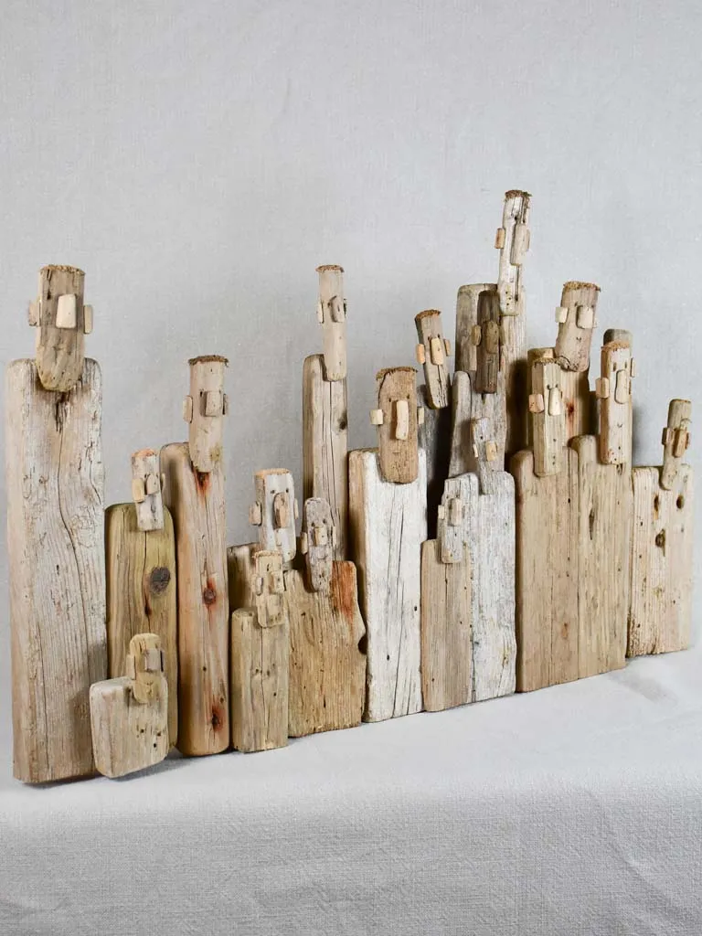 Panoramic sculpture by JP Dreano - 19 characters 28"