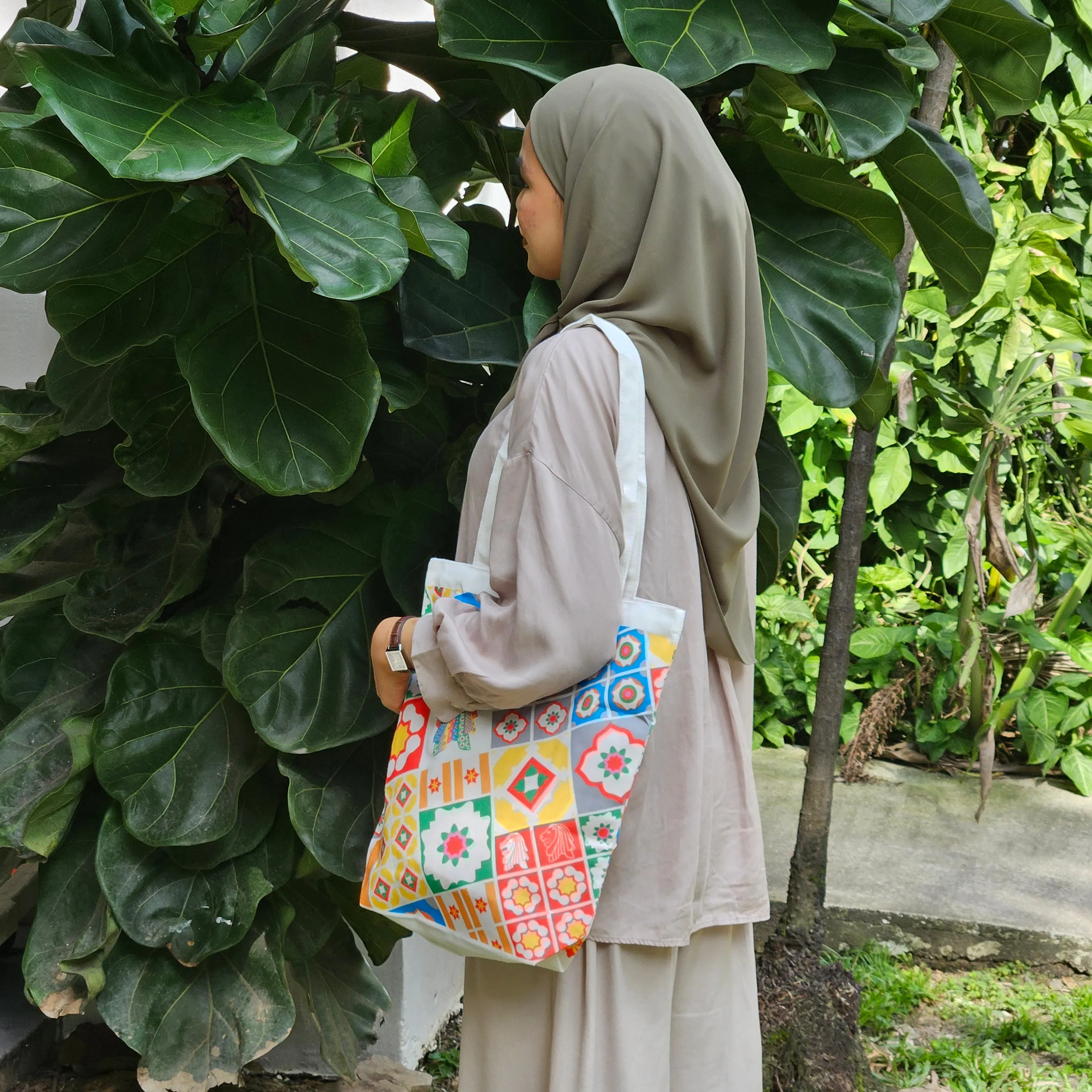 Peranakan Tote Bag - Multi