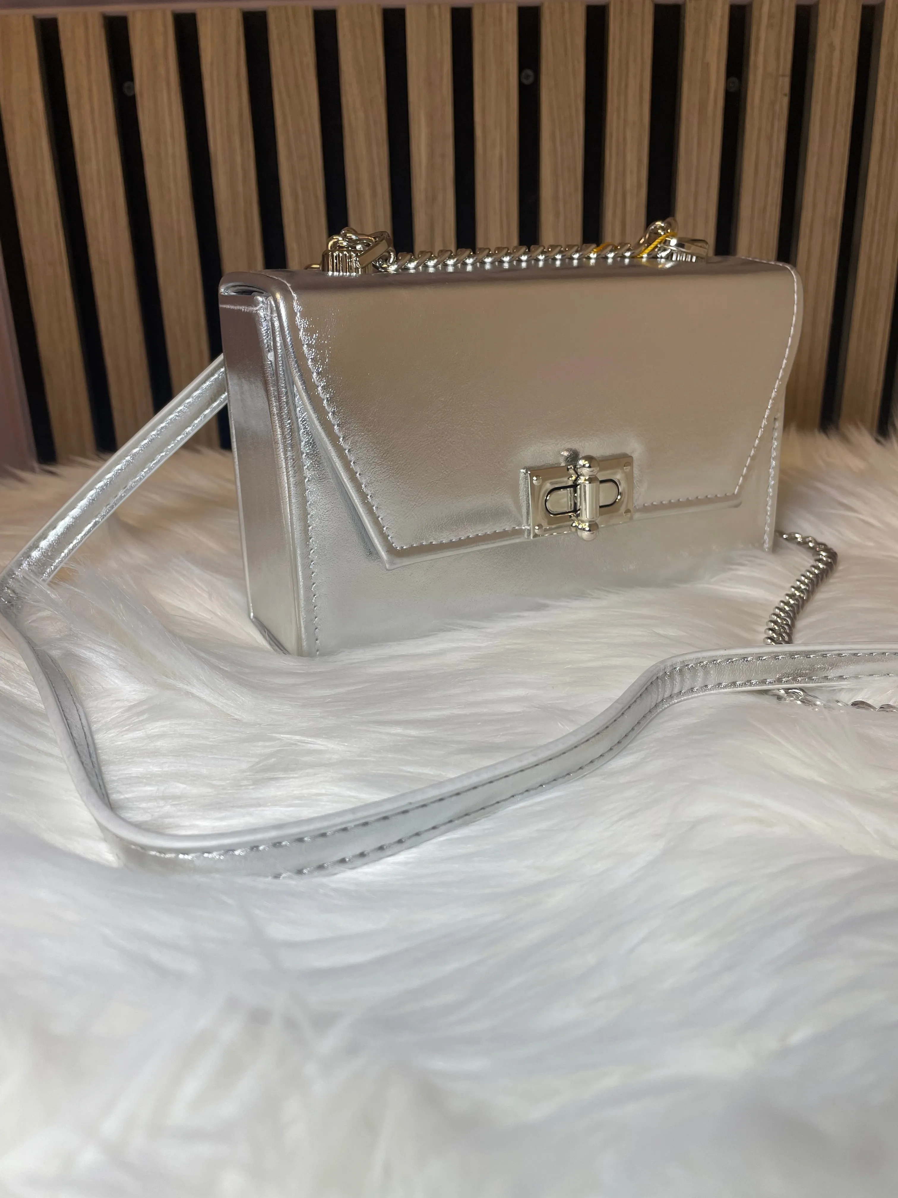 SARAH CROSSBODY BAG (SILVER)