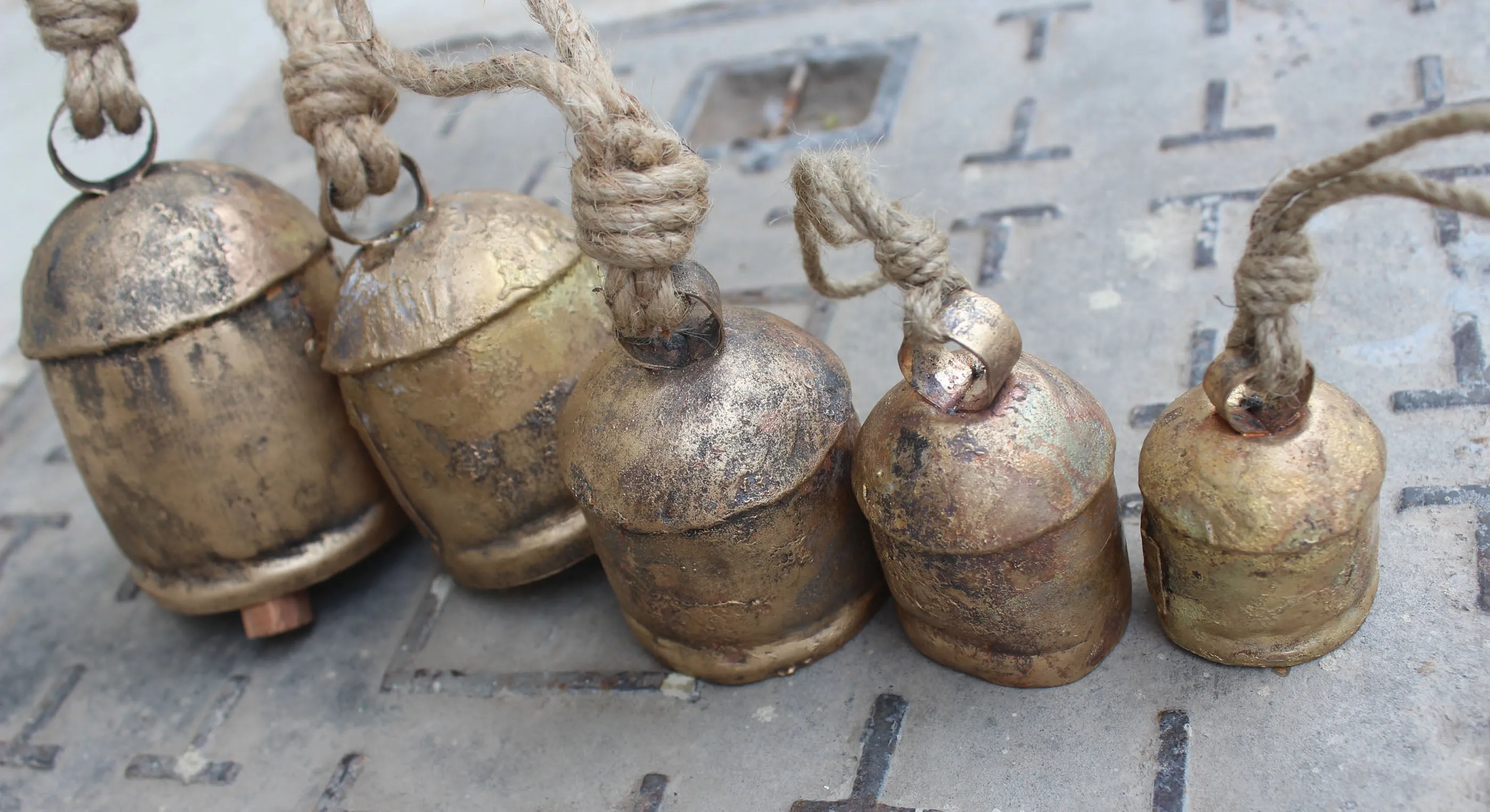 Shabby Chic Rustic Recycled Iron Bells 3 , 4 , 4.5 , 5 and 6" Inches  Height Animal Bells From India ( Set of 5 Pieces )