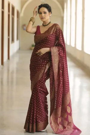 WOMAN BEAUTIFUL ZARI WORK PERFECT SILK SAREE