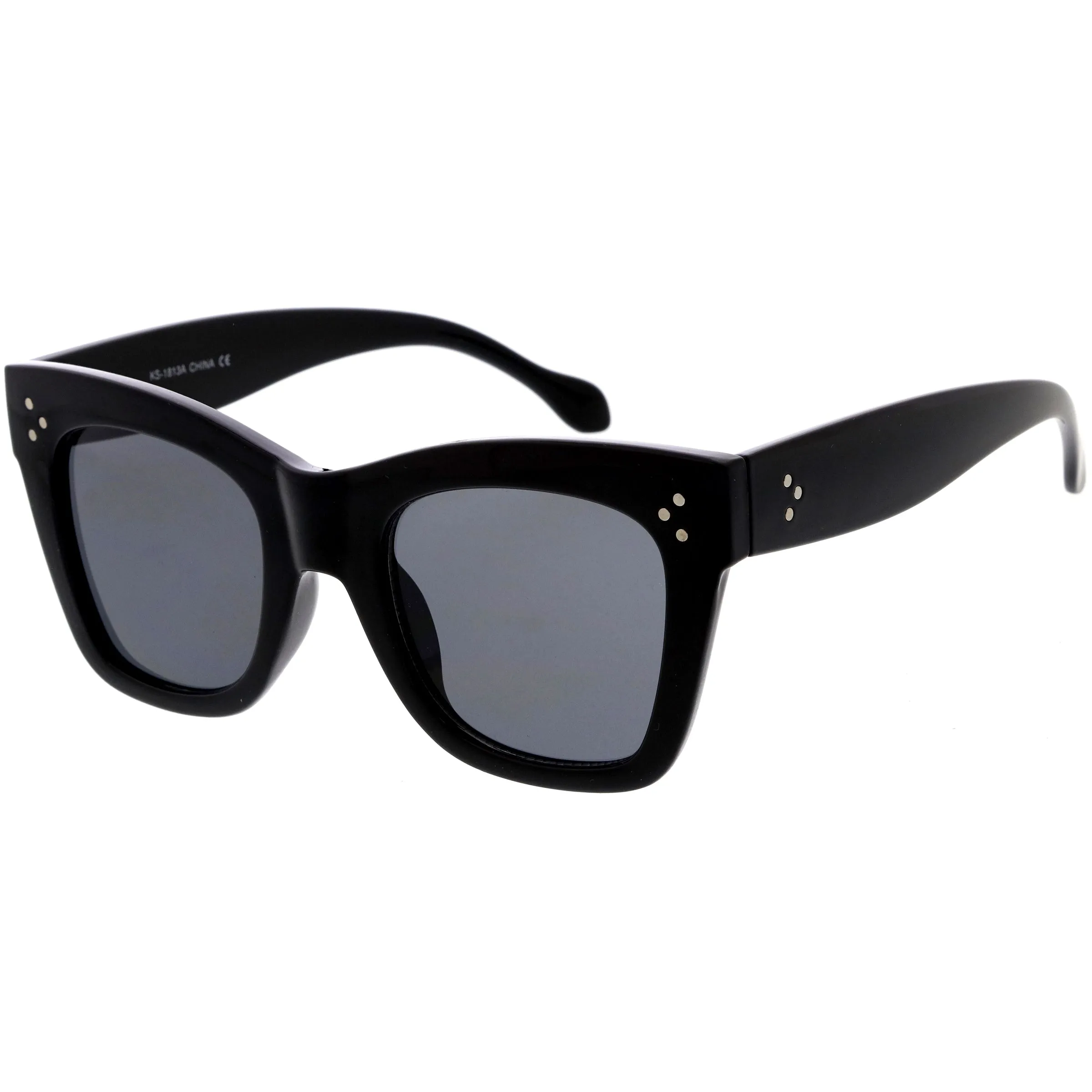 Women's Large Bold Horned Rim With Rivets Sunglasses C874