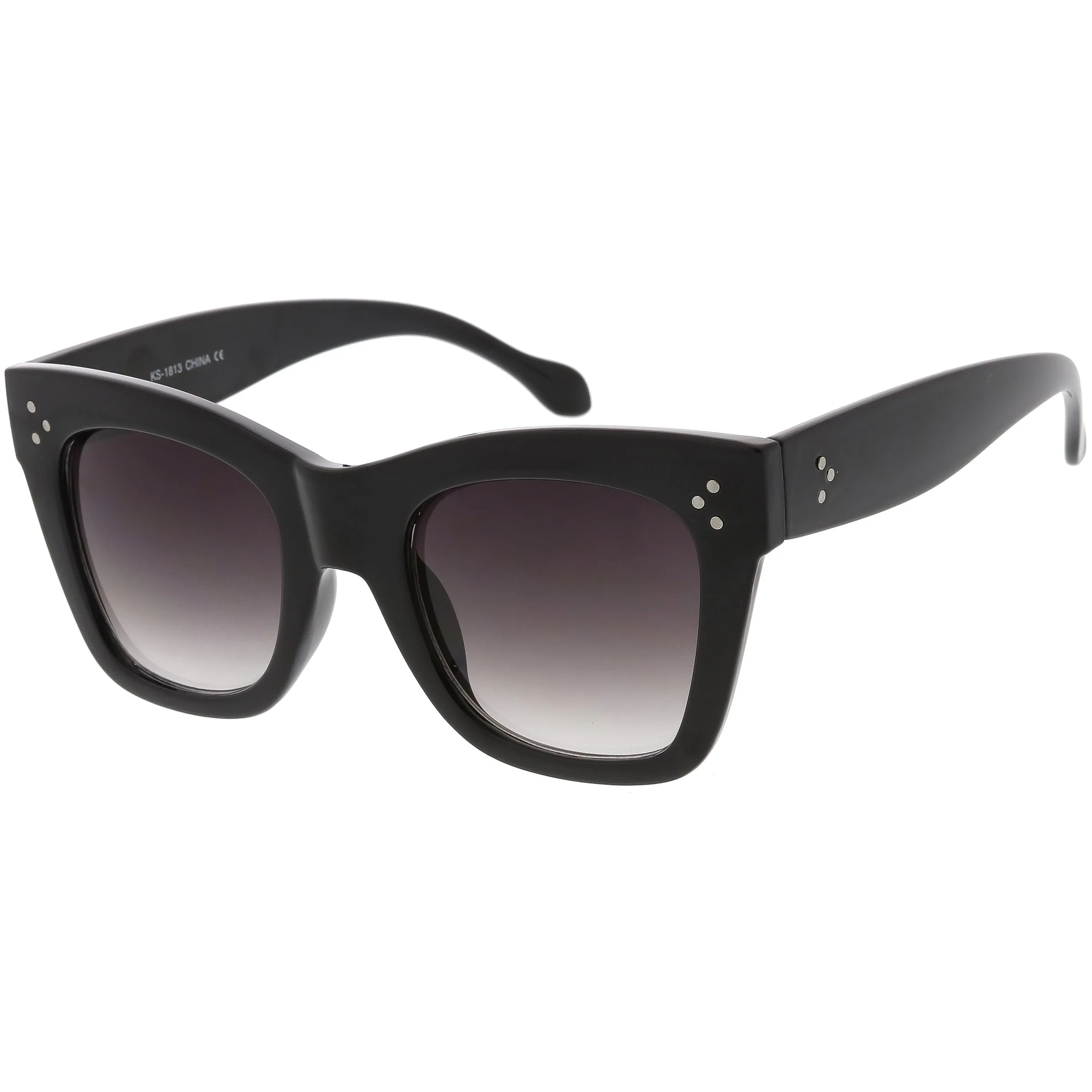 Women's Large Bold Horned Rim With Rivets Sunglasses C874