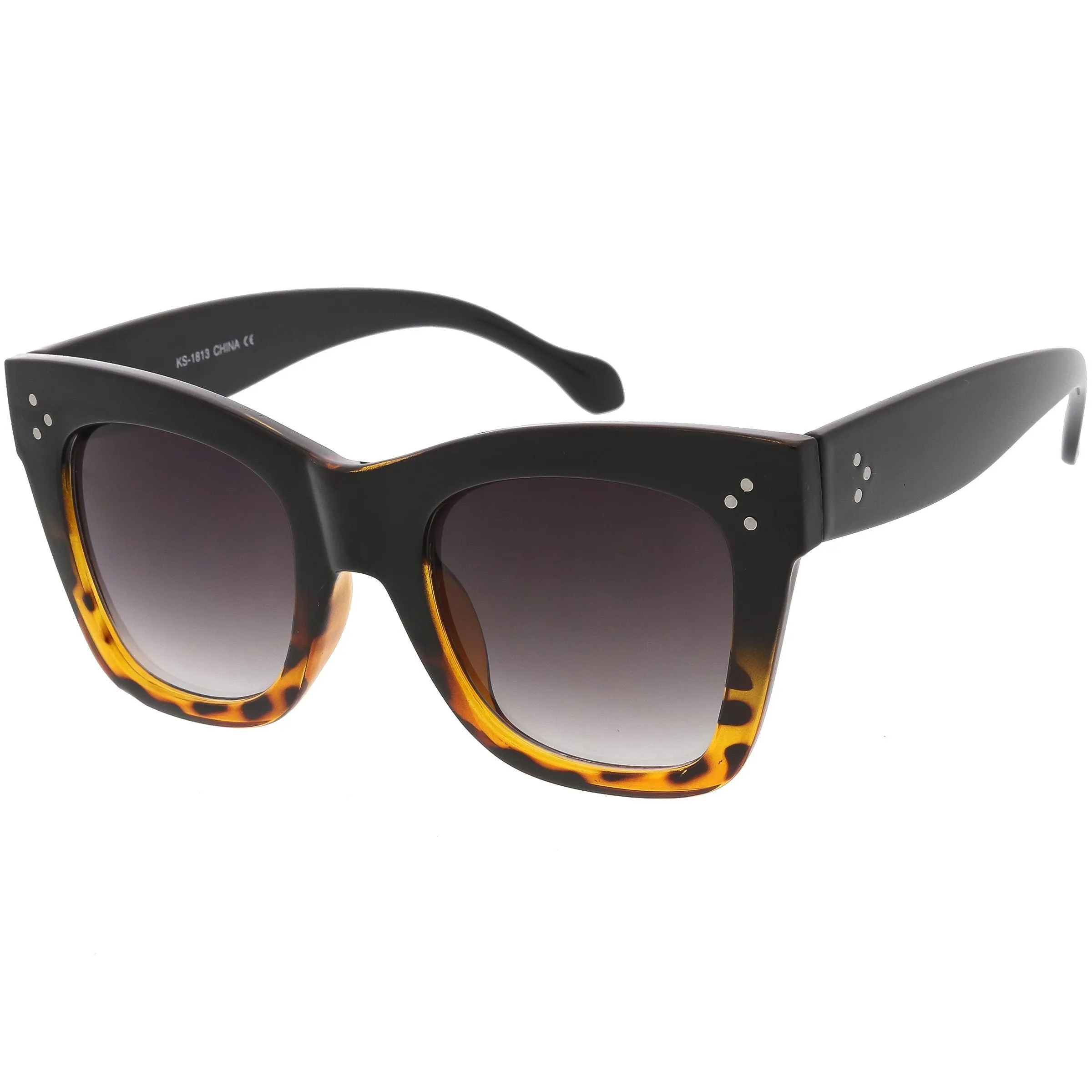 Women's Large Bold Horned Rim With Rivets Sunglasses C874