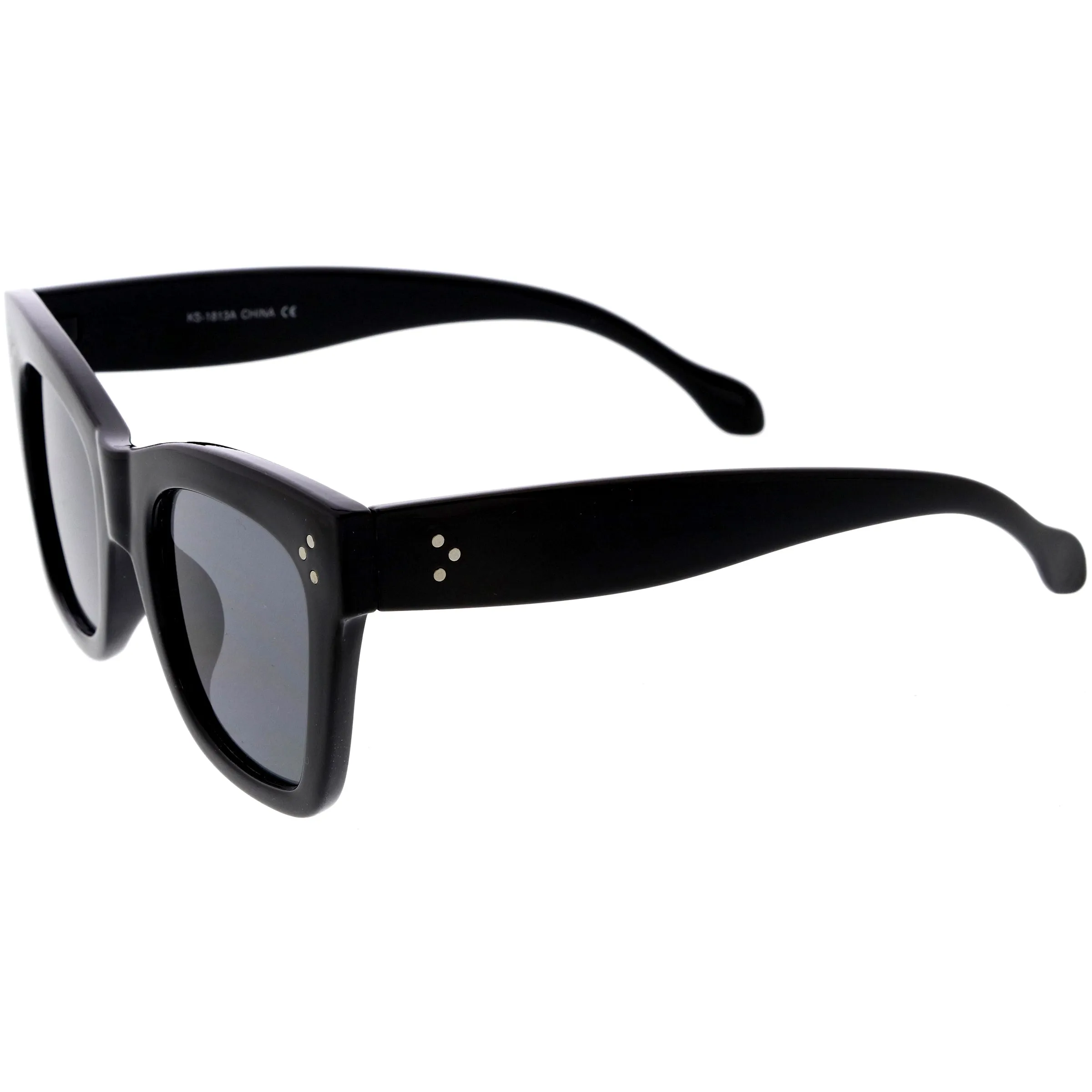 Women's Large Bold Horned Rim With Rivets Sunglasses C874